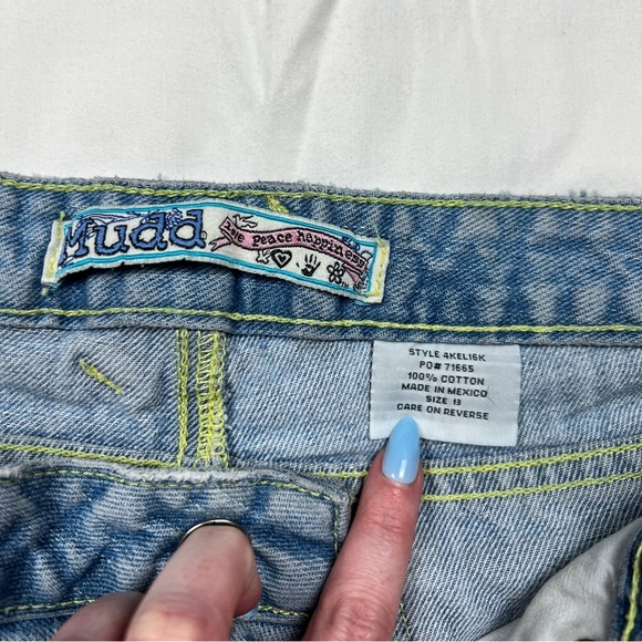 Y2K Mudd Low Rise Distressed Jeans - Picture 5 of 7